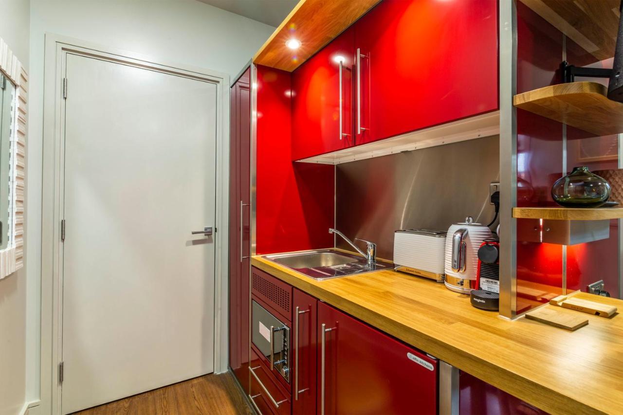 Romantic Getaway Studio Pods Close To City Centre With Free Wifi Дарби Екстериор снимка