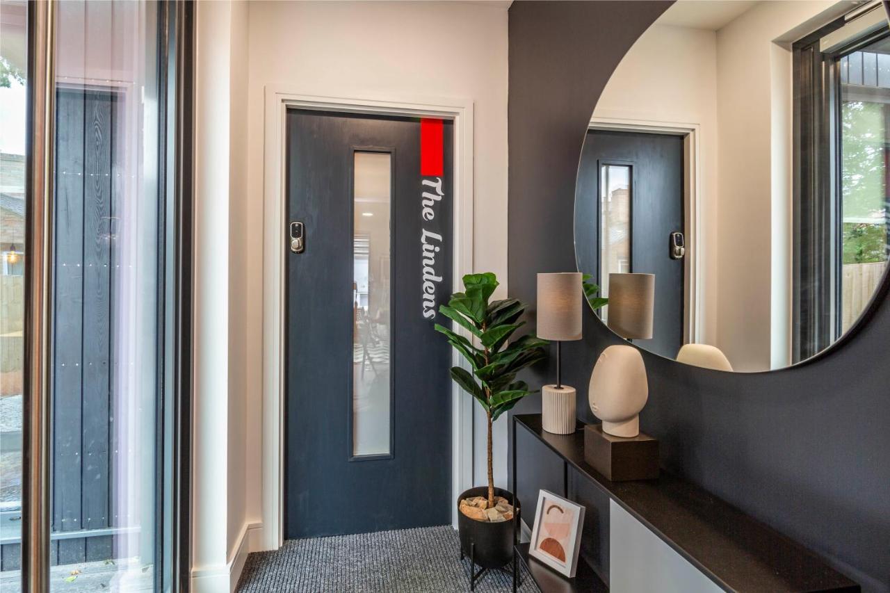Romantic Getaway Studio Pods Close To City Centre With Free Wifi Дарби Екстериор снимка